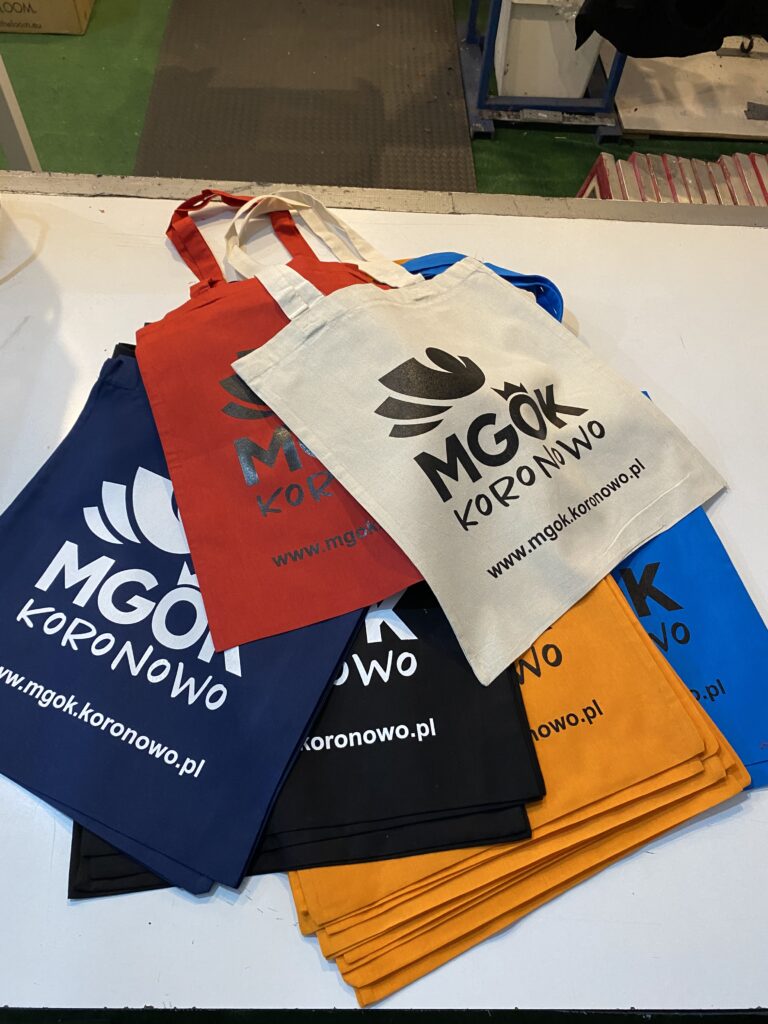 Opinie bustwear robimy nadruki drukarnia nadruków bydgoszcz mazowieckie koszulki z logo nadruk na koszulce logotyp sublimacja haft sitodruk torby ekotorby